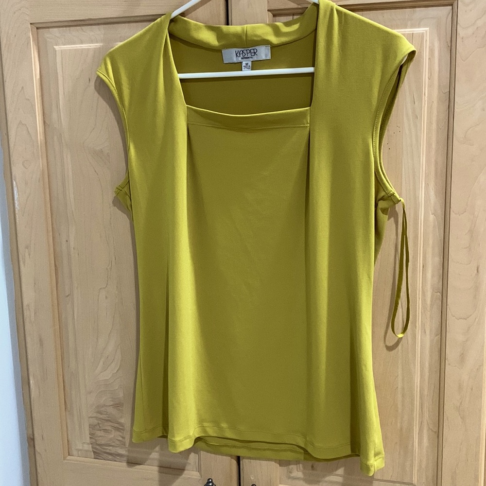 Jasper sleeveless chartreuse green blouse, size medium.